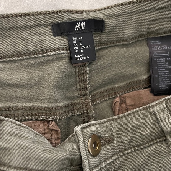 H&M Short Shorts - Picture 3 of 3